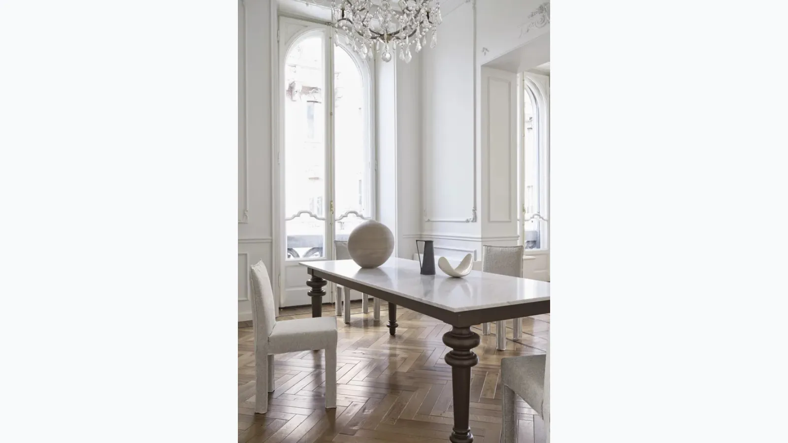 Gray 33 table in Gervasoni marble.
