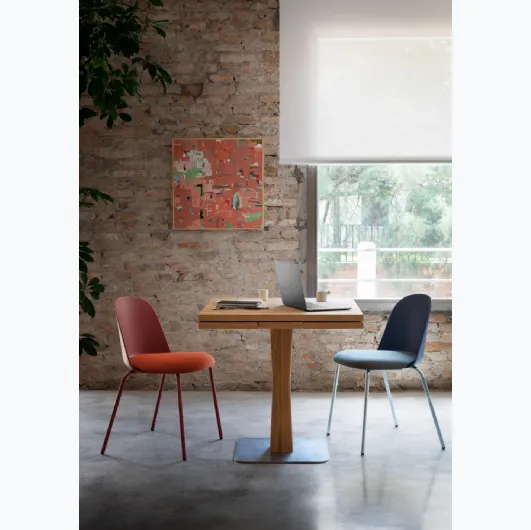 Extensible Gualtiero table in vintage Oak wood by Miniforms.