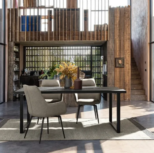 Hastings wooden table by Bizzotto.