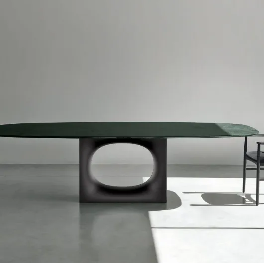 Kristalia's Holo table