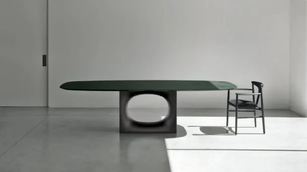 Kristalia's Holo table