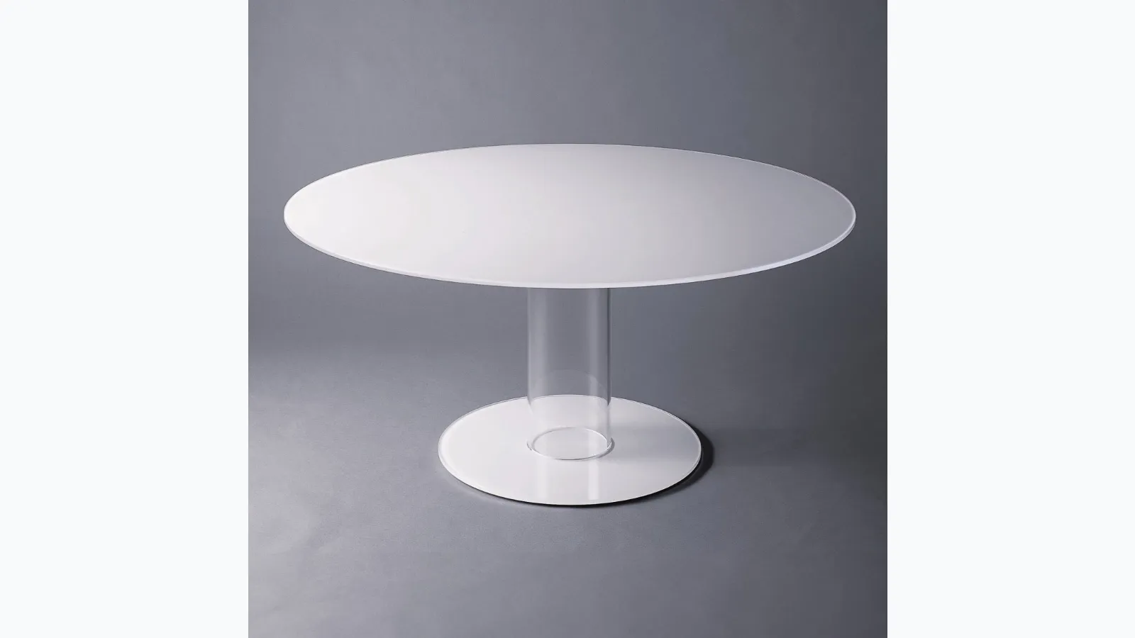 Glas Italia's round Hub table