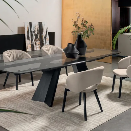 Icaro extendable glass table by Calligaris