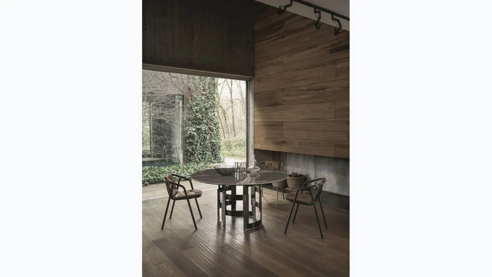 Imperial Round Table in SuperMarble by Bontempi.