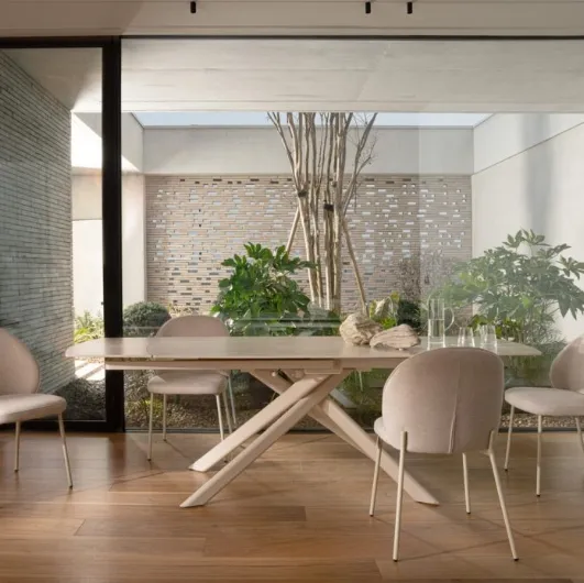 Joakim Table in Ivory Porcelain Stoneware by Bizzotto