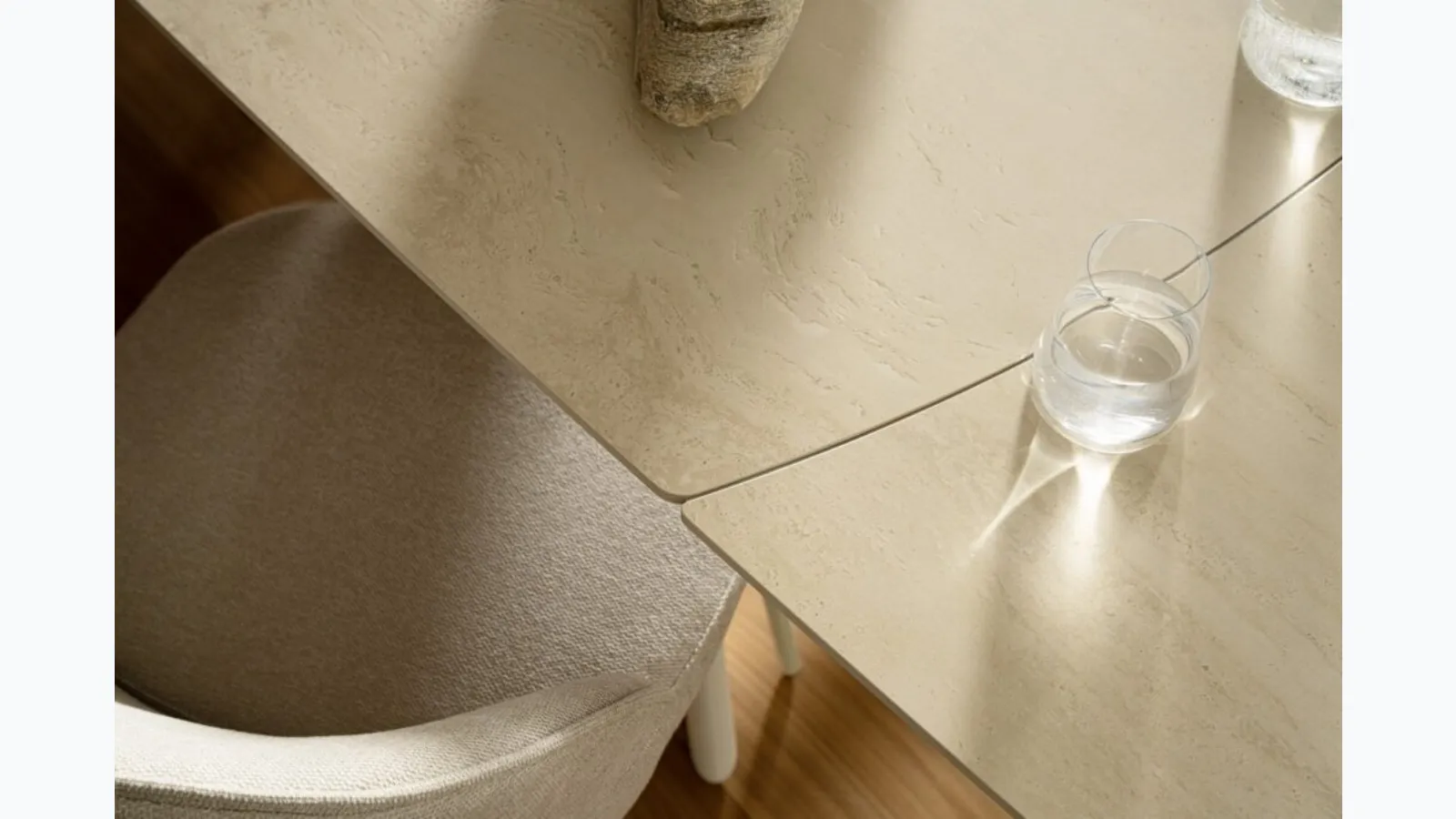 Joakim Table in Ivory Porcelain Stoneware by Bizzotto