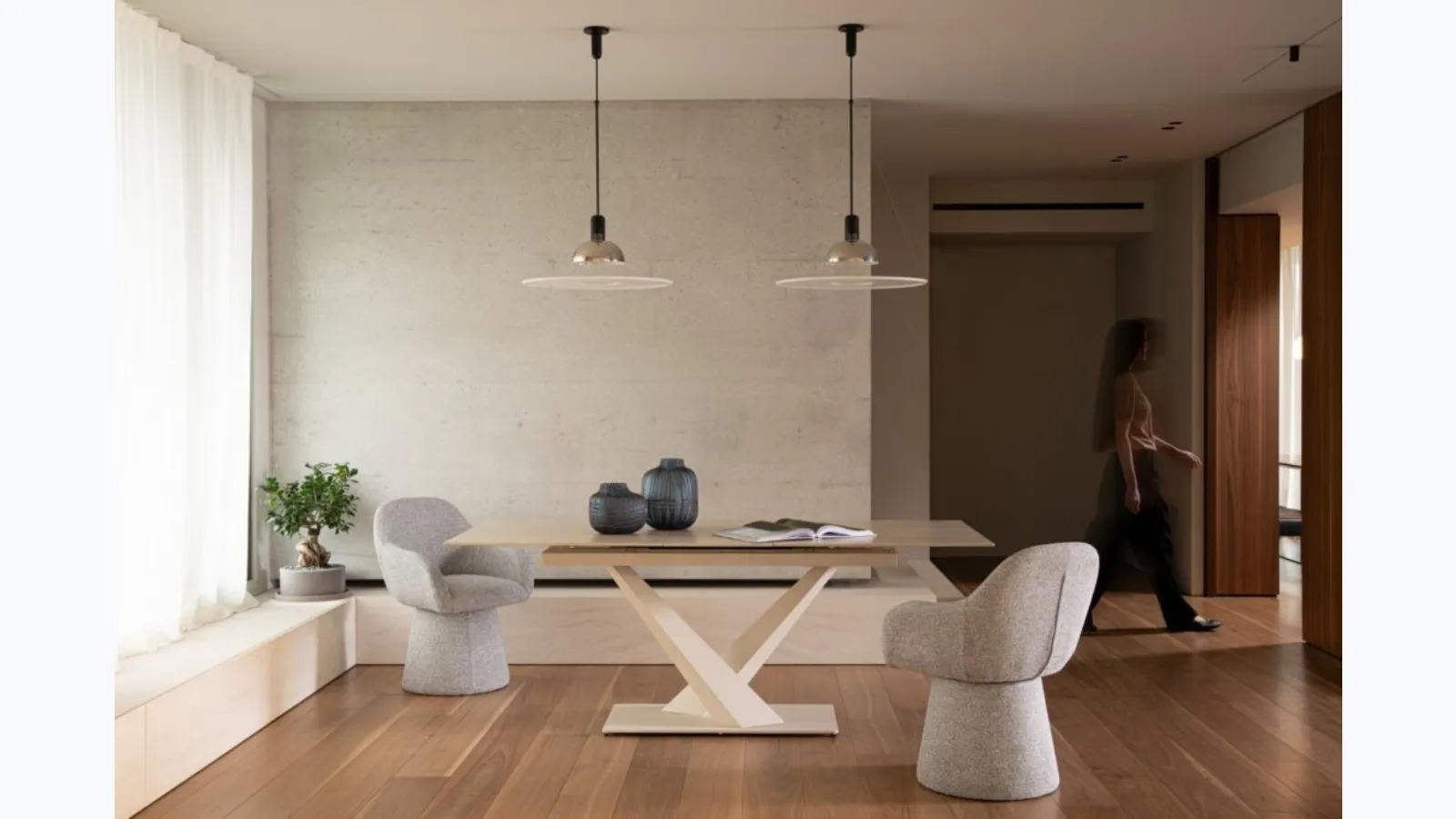 Johannes Table in Ivory Porcelain Stoneware by Bizzotto