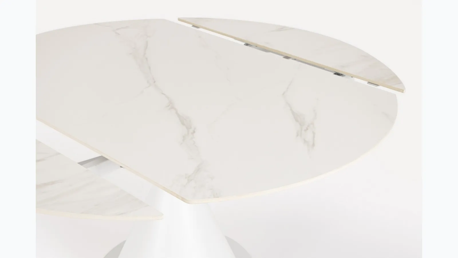 Jonni extendable round table by Bizzotto