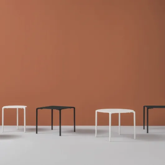 Jump Table by Pedrali