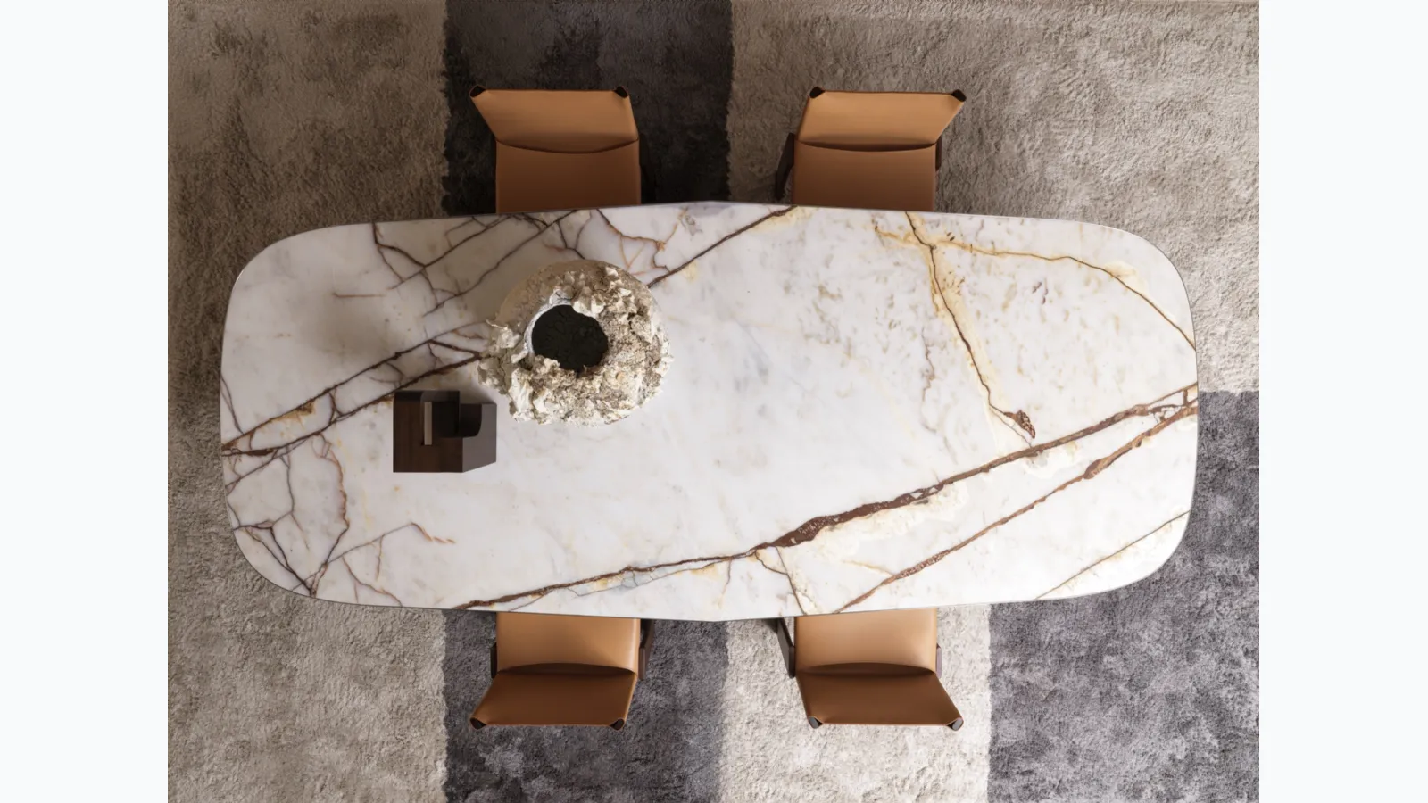 Lise table with Molteni & C marble top.