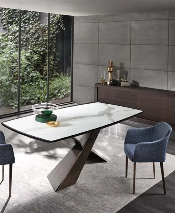 Living room table in wood and ceramic by Riflessi.
