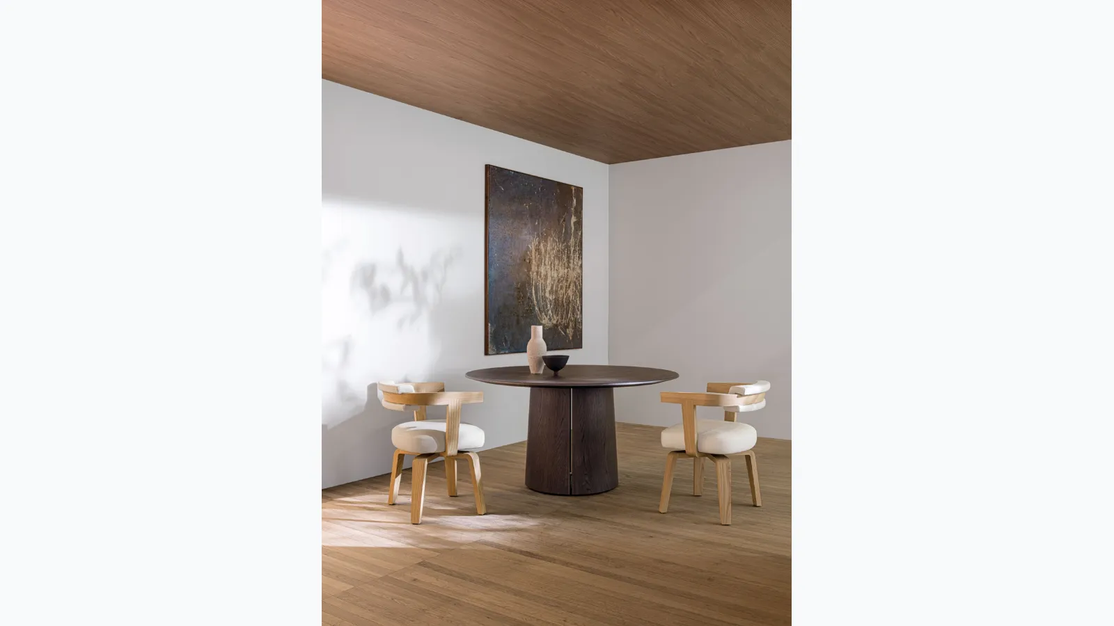 Round wooden Mateo table by Molteni & C 
