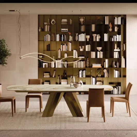 Extendable table in SuperMarmo Menhir by Bontempi.