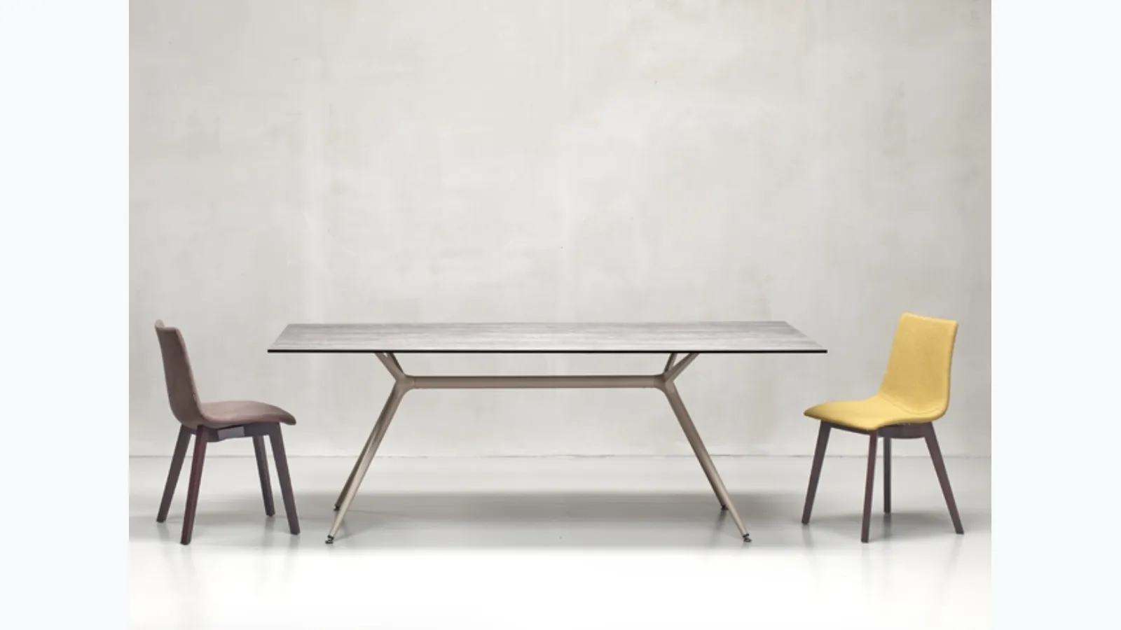 Metropolis XL table by Scab Design