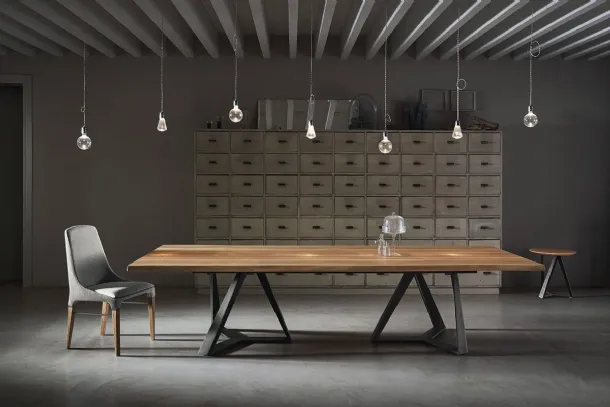 Millennium XXL table with solid wood top by Bontempi.