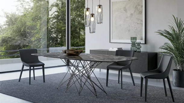 Octa ceramic table with metal base by Bonaldo