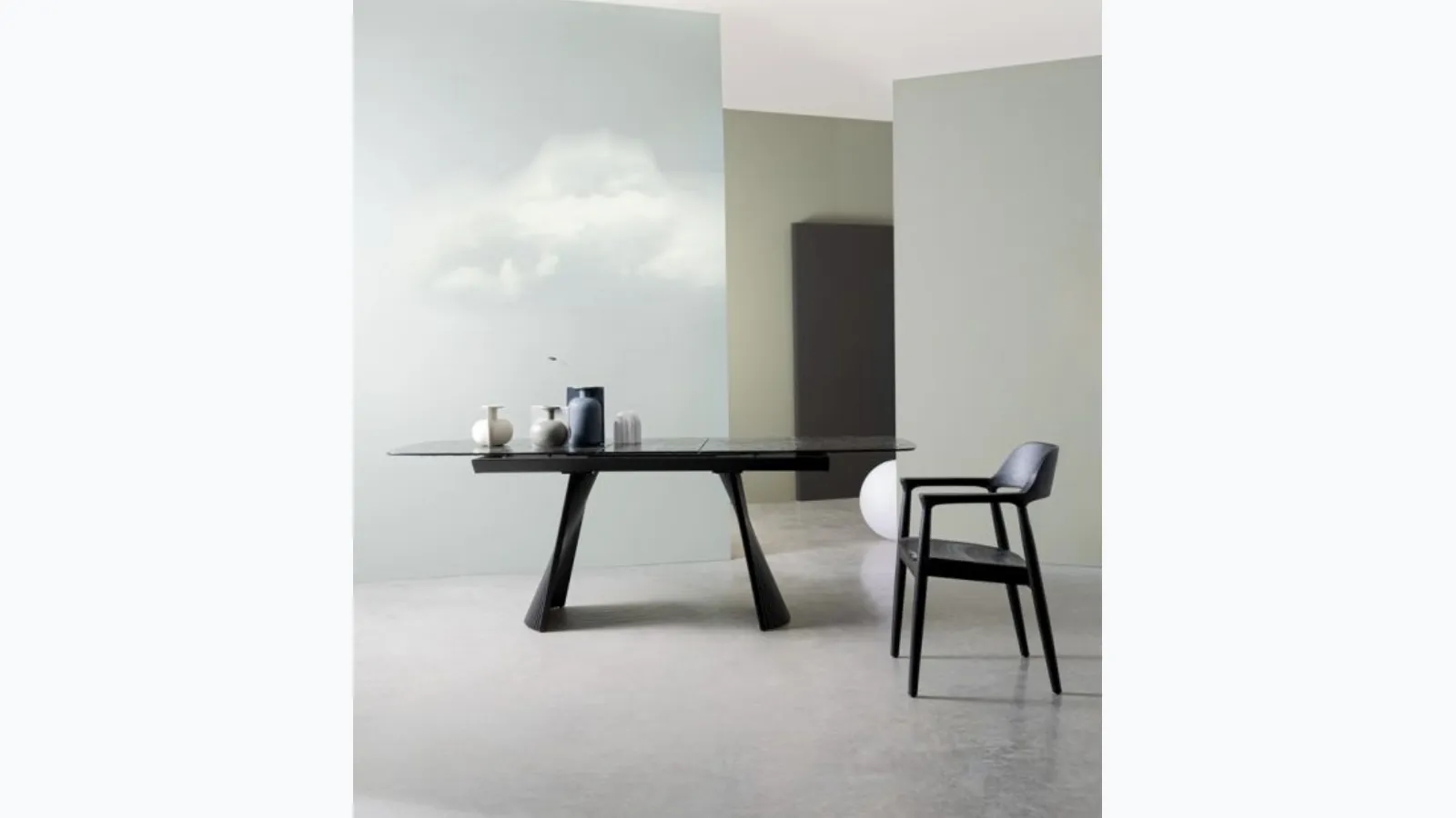 Extendable glass table Oliver by Bizzotto.