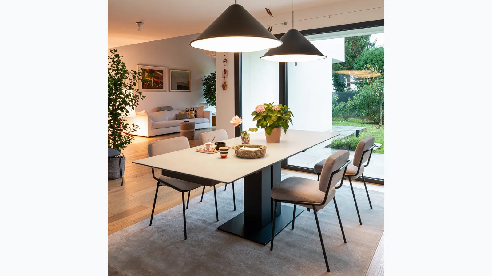 Extendable Pegaso table by Connubia