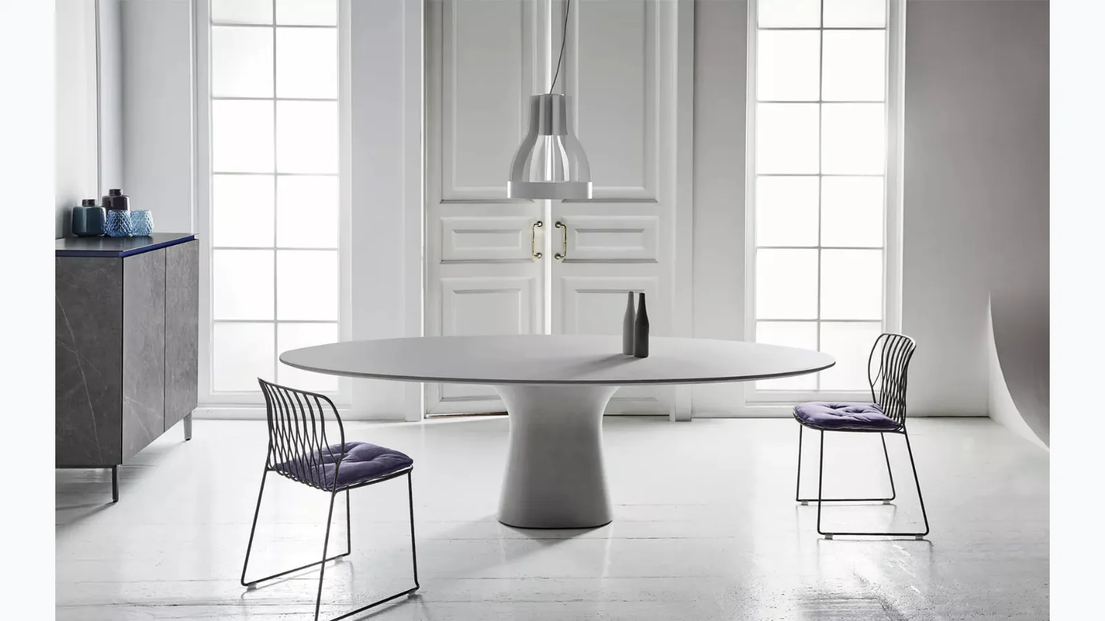 Podium cement table by Bontempi.