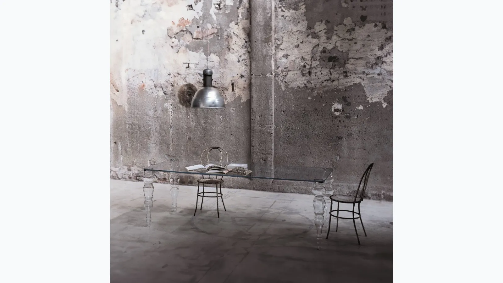 Post Modern table by Glas Italia