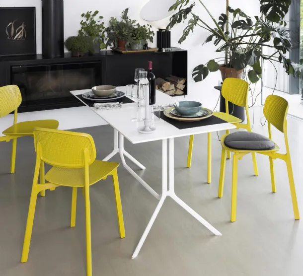 Folding table Poule by Kristalia