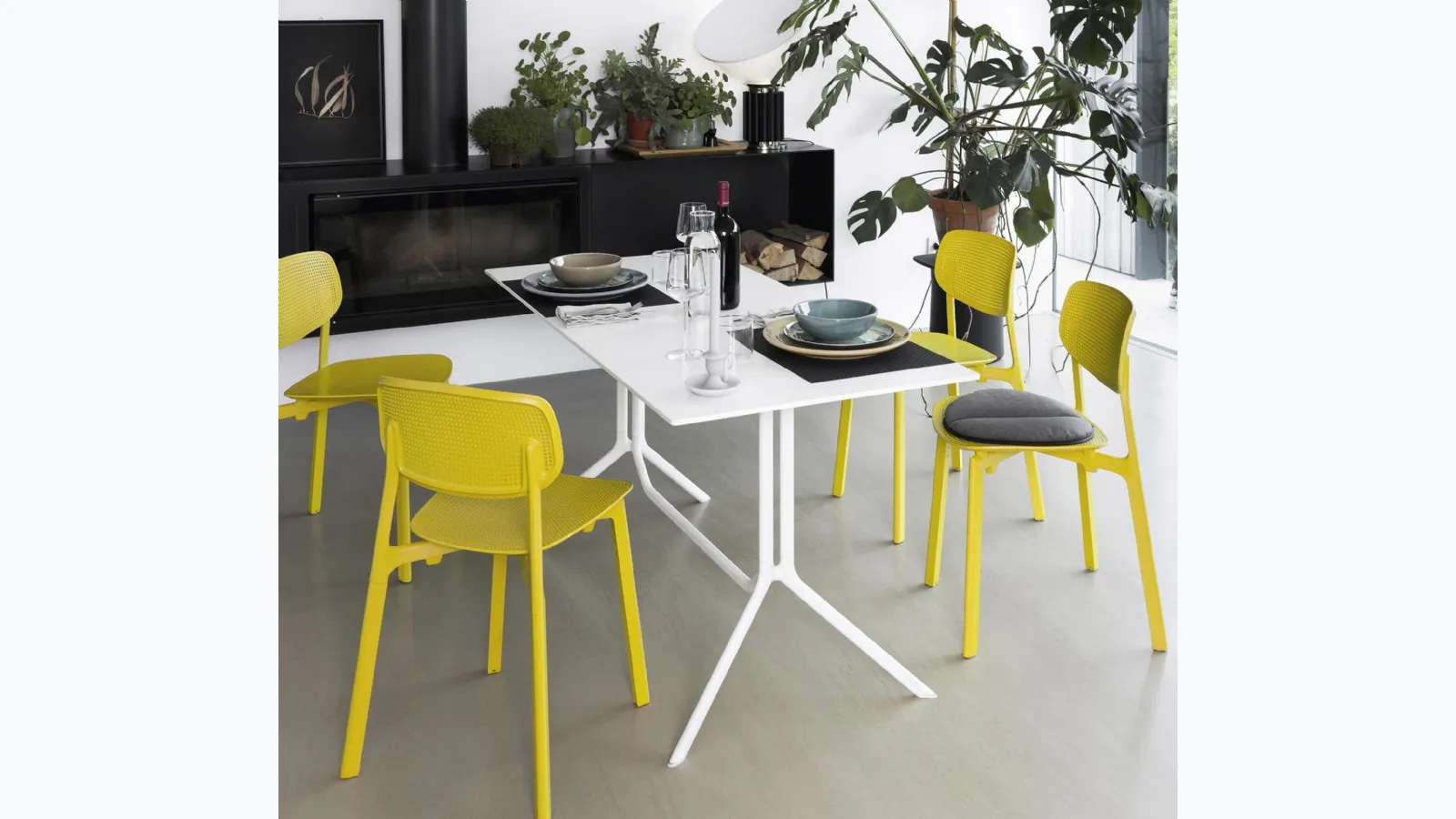 Folding table Poule by Kristalia