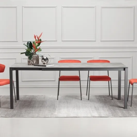 Extendable table in HPL Pranzo 160/210 by Scab Design.