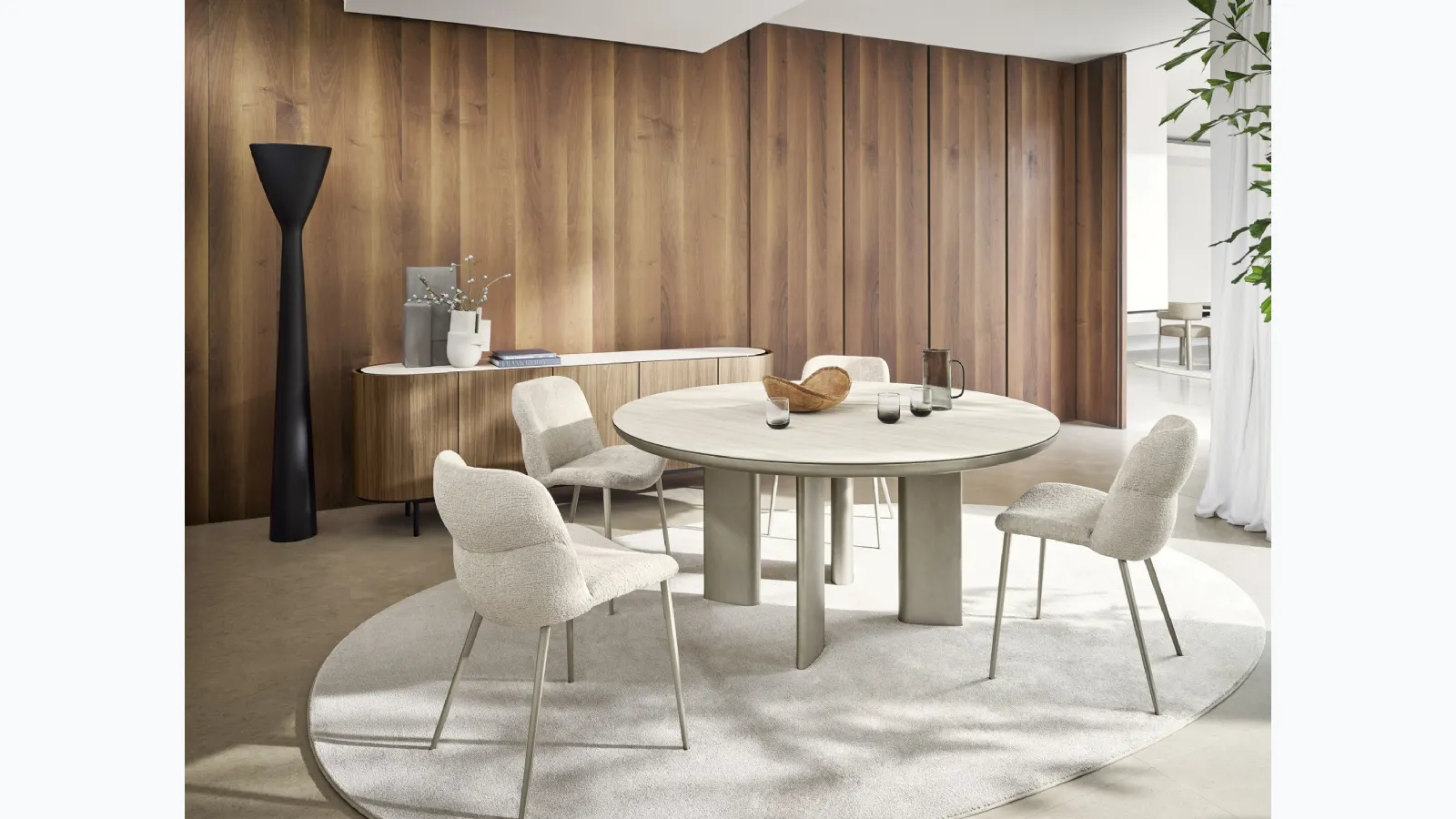 Round Sandy table with wooden top by Calligaris.