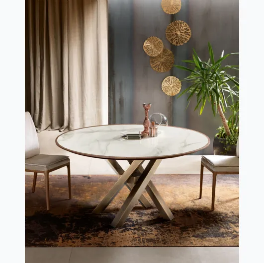 Round Shanghai table in wood and ceramic by Riflessi.