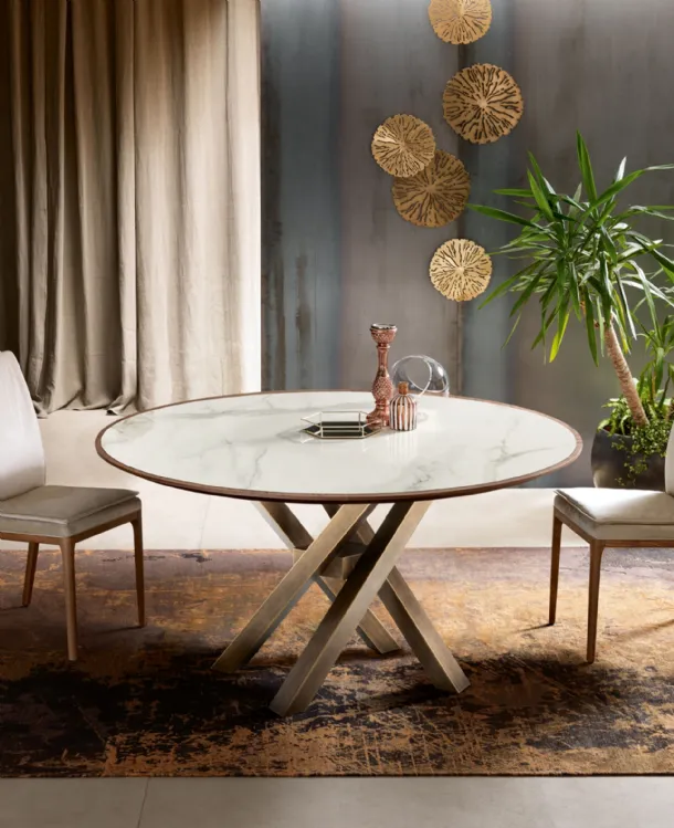 Round Shanghai table in wood and ceramic by Riflessi.