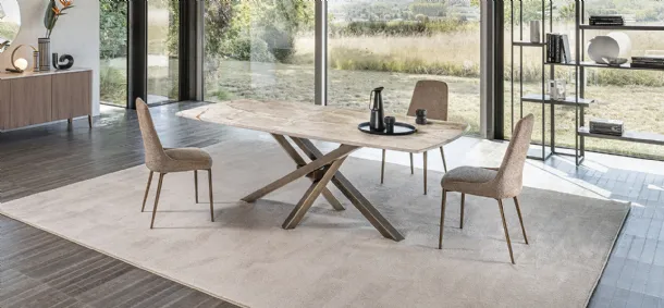 Shangai marble table by Riflessi.