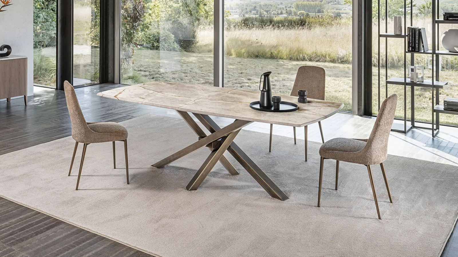 Shangai marble table by Riflessi.