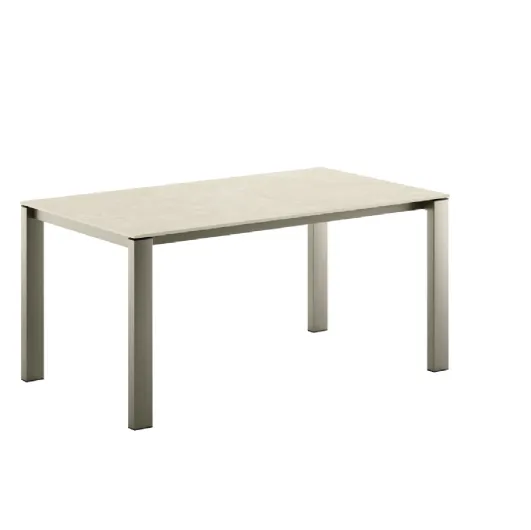 Extendable Sinfonia Caranto table with ceramic top and metal frame by Veneta Cucine.