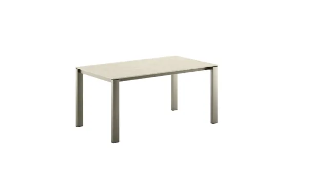 Extendable Sinfonia Caranto table with ceramic top and metal frame by Veneta Cucine.