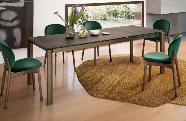 Stream extendable table by Calligaris