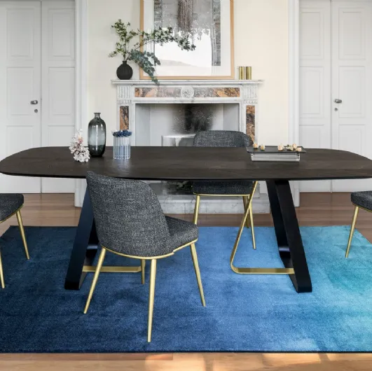 Calligaris' Sunshine elliptical table