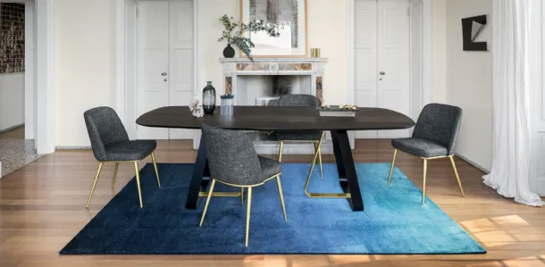 Calligaris' Sunshine elliptical table