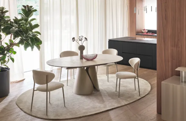 Tango extendable table in ceramic by Calligaris