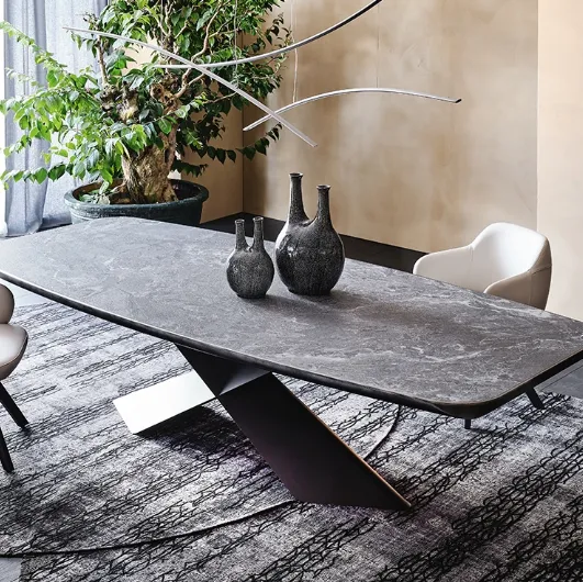 Table with metal base and Tyron Keramik Premium ceramic top by Cattelan Italia