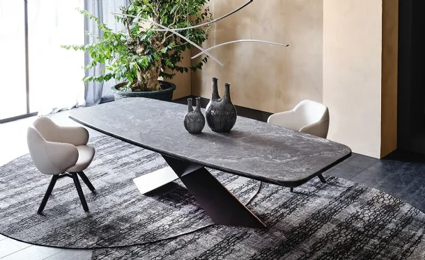 Table with metal base and Tyron Keramik Premium ceramic top by Cattelan Italia