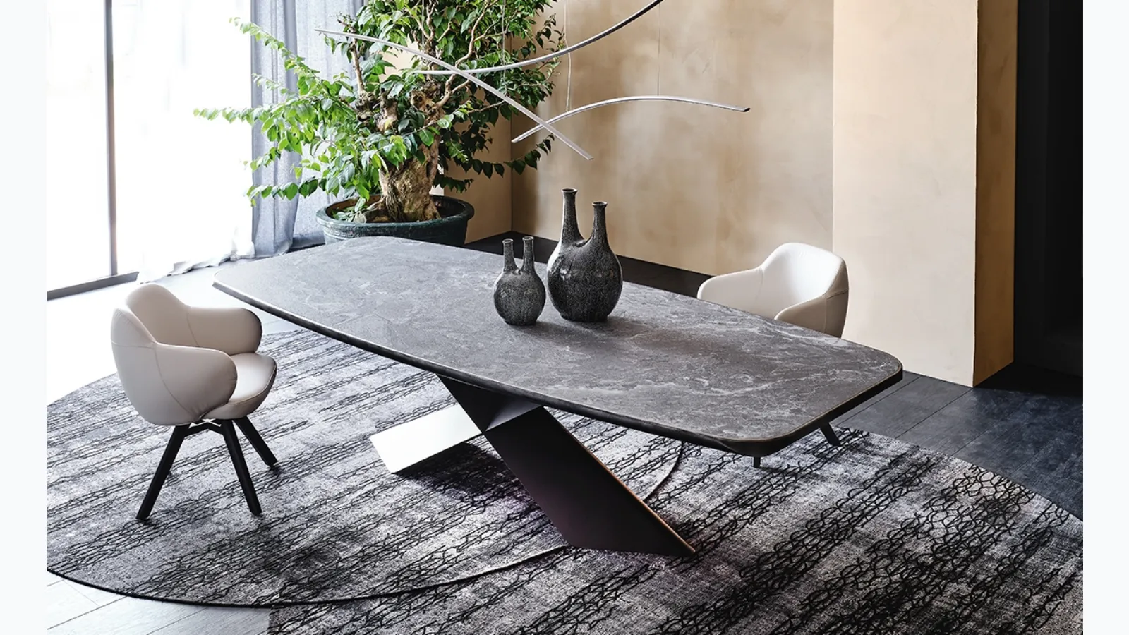Table with metal base and Tyron Keramik Premium ceramic top by Cattelan Italia