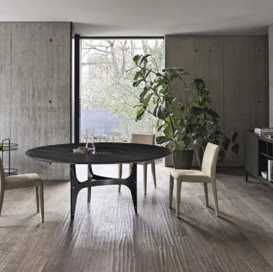 Round Universe table with Oak veneered Charcoal top by Bontempi.