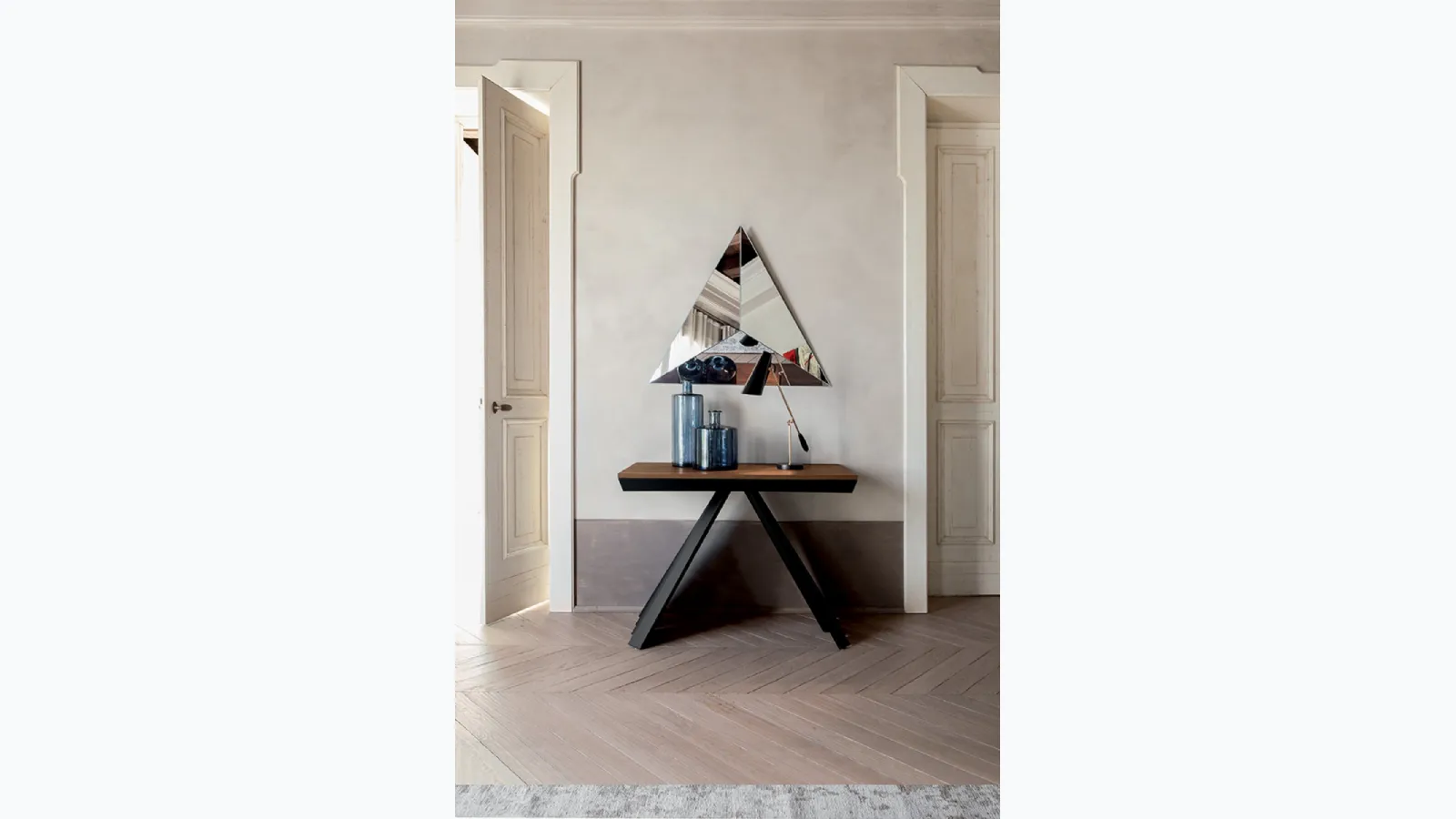 Extendable console table with metal base and wooden top Fan by Tonin Casa