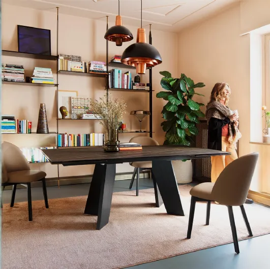 Extendable table Victor by Connubia.