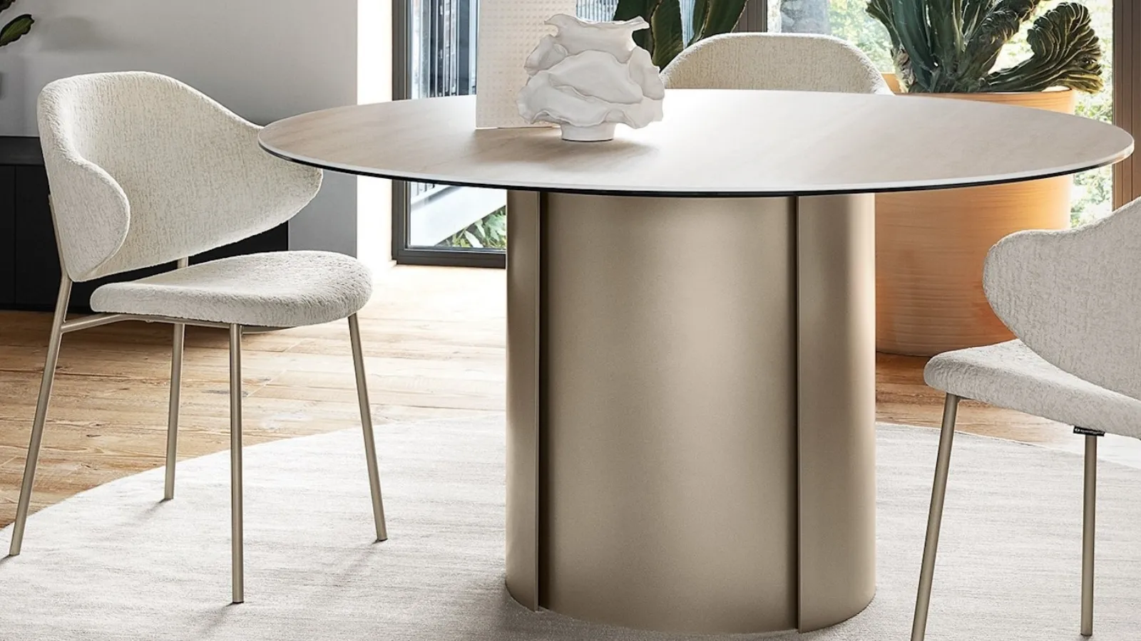 Round Yoroi table in Calligaris ceramic