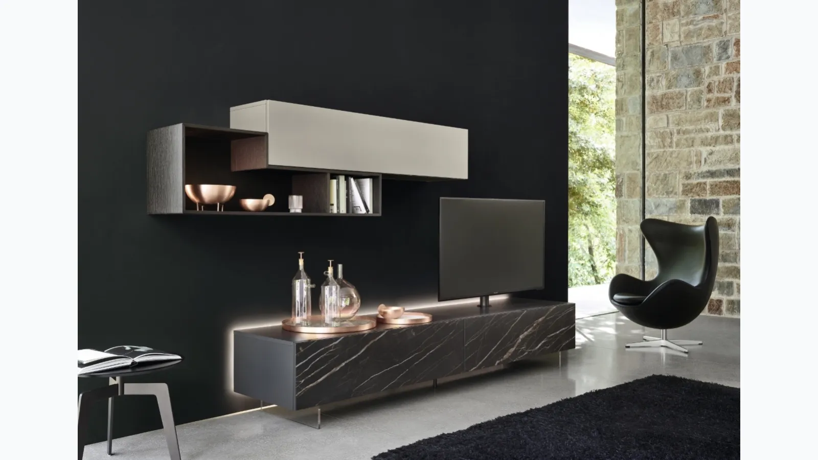 Mobile TV stand Vesa on the Cabaret by Sangiacomo.