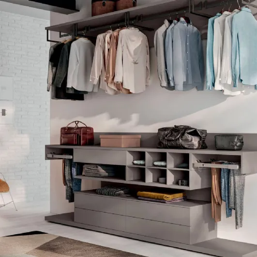 Alea Platinum walk-in closet by Orme