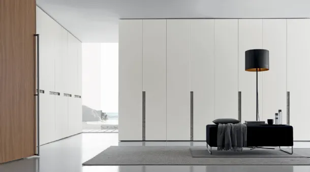 Alibi hinged door wardrobe by Presotto.