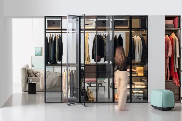 Wardrobe with glass doors Aria frame by Kristalia.