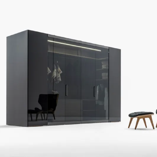 Freedhome compact freestanding glass and glossy black lacquered walk-in wardrobe Glass by Caccaro.